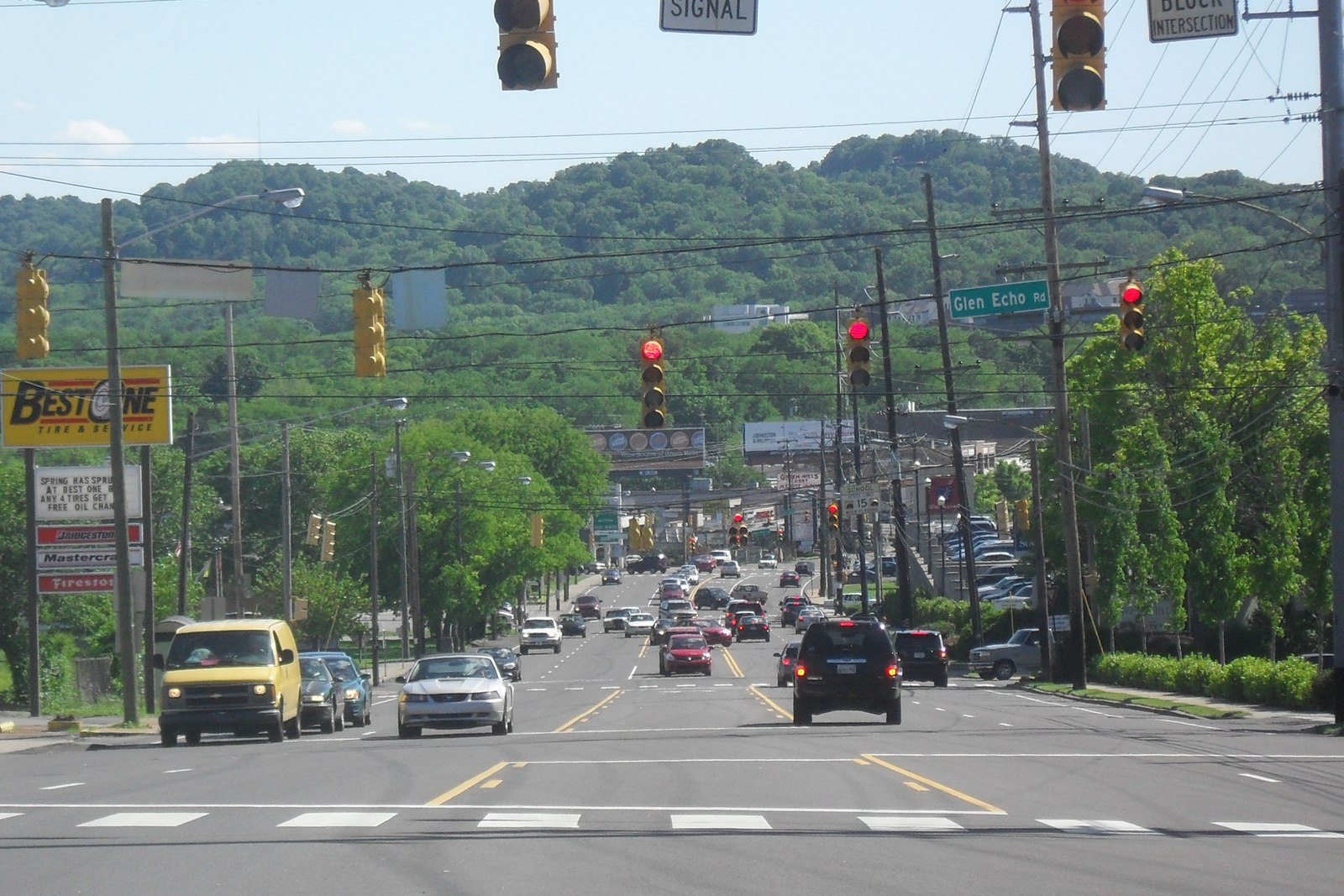 Hillsboro Road through Green Hills, Nashville.
